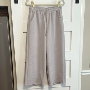 Umgee Textured Gray Pants
